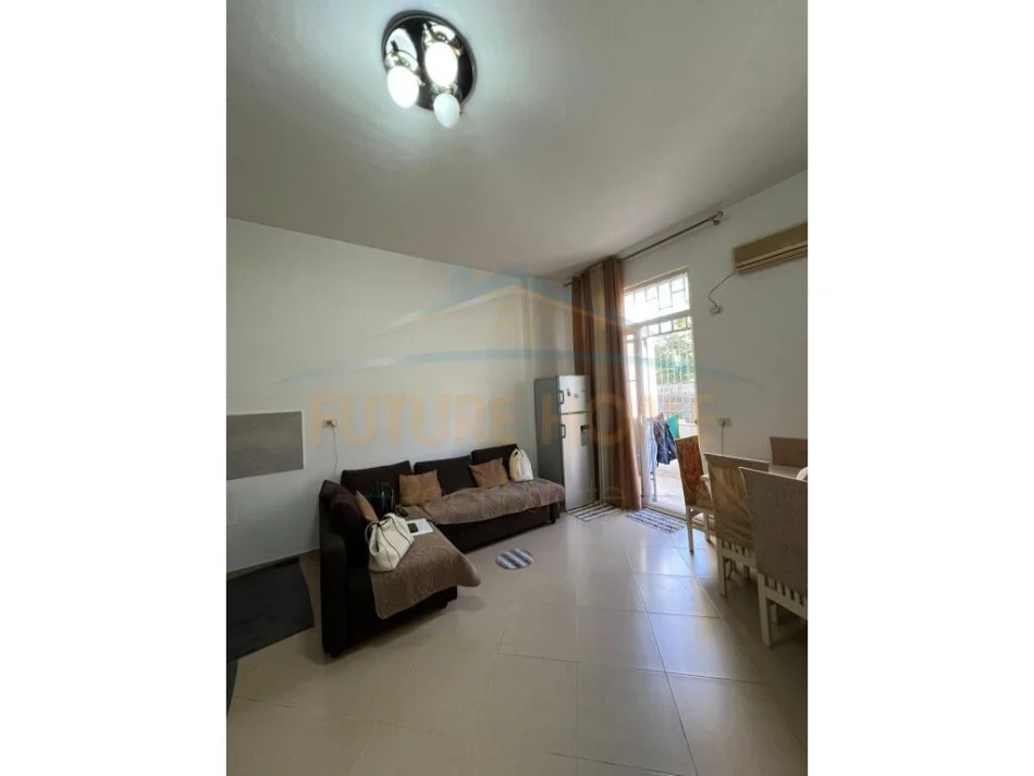 Tirane, shitet apartament 1+1 Kati 1, 62 m² (Fresku)