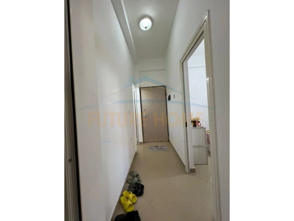 Tirane, shitet apartament 1+1 Kati 1, 62 m² (Fresku)
