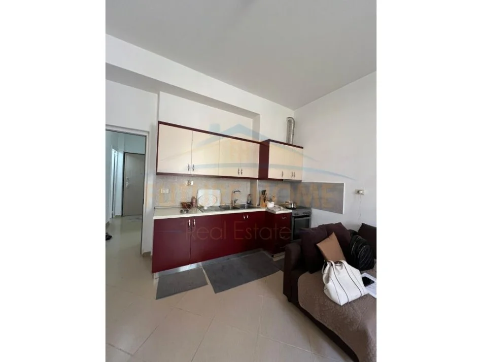 Tirane, shitet apartament 1+1 Kati 1, 62 m² (Fresku)