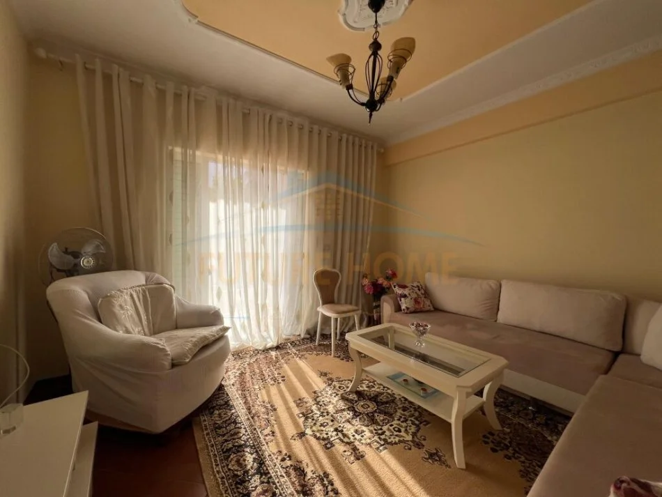 Tirane, jepet me qera apartament 2+1 Kati 1, 160 m² 550 € (UNAZA E RE ASTIR)