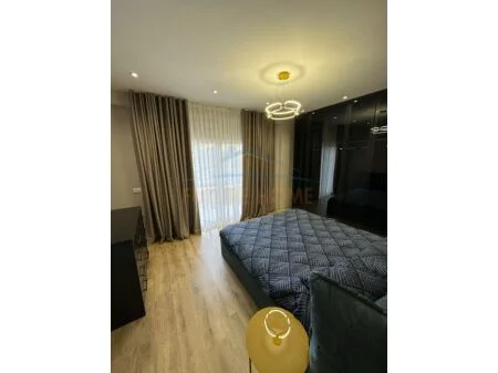 Tirane, jepet me qera apartament 3+1 Kati 1, 151 m² 1.200 € (Rruga Panorama Liqenit, Farke, Tiranë AREA45747)