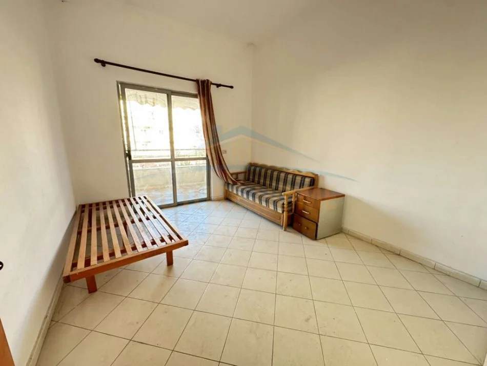 Tirane, shitet apartament 2+1 Kati 1, 119 m² 125.000 € (Unaza e Re)