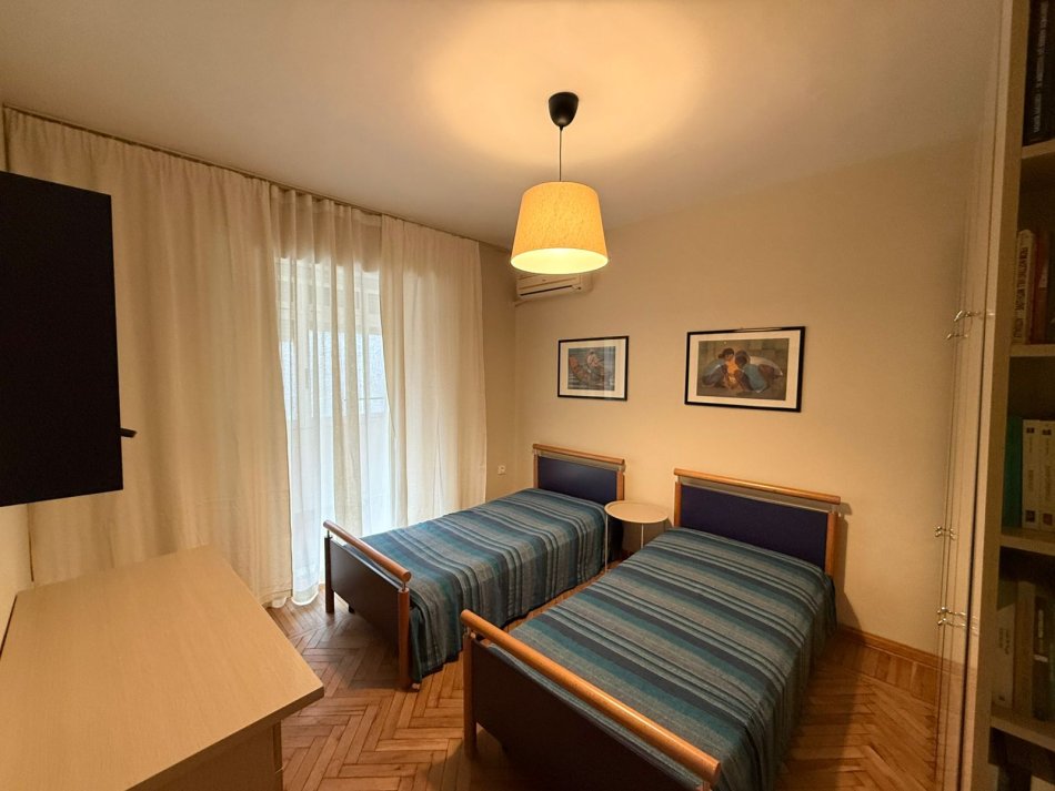 Tirane, jepet me qera apartament 2+1 Kati 2, 110 m² 800 € (Myslym Shyri)