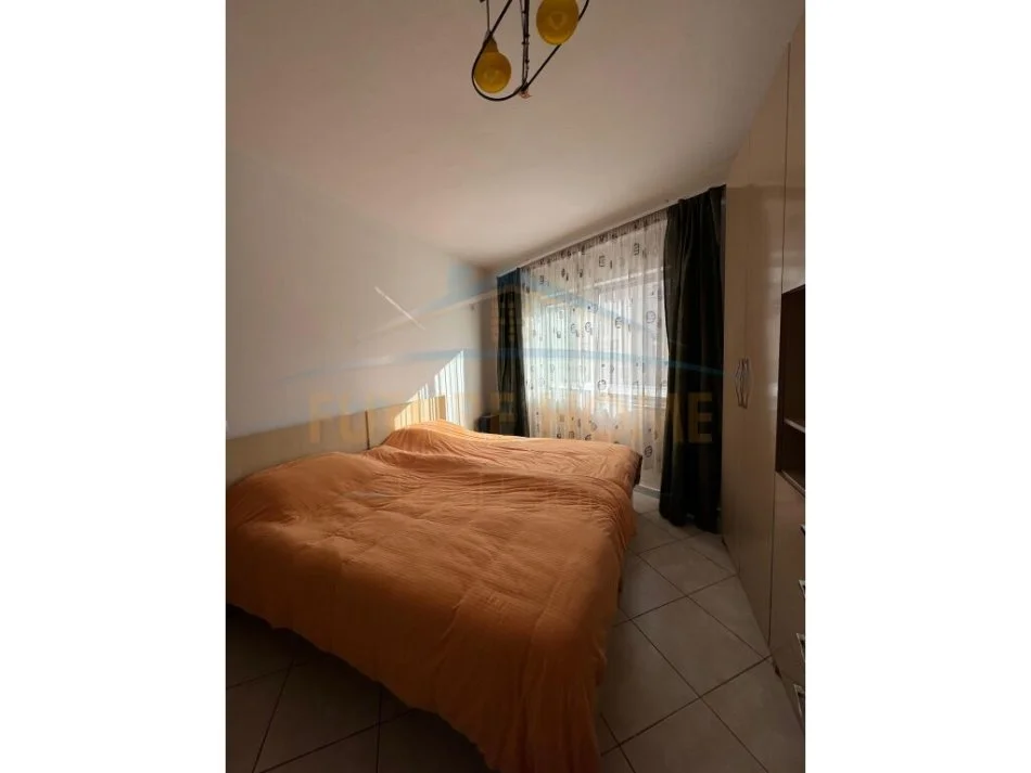 Tirane, jepet me qera apartament 1+1 Kati 4, 76 m² 350 € 