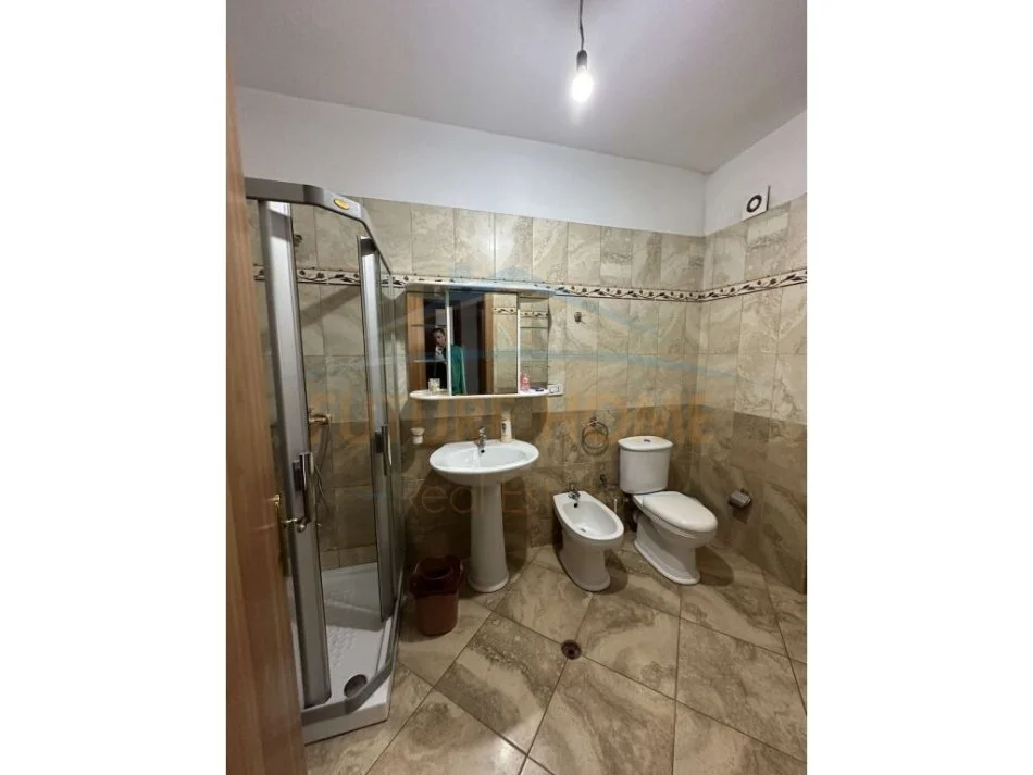 Tirane, shitet apartament 2+1 Kati 6, 101 m² 120.000 € 