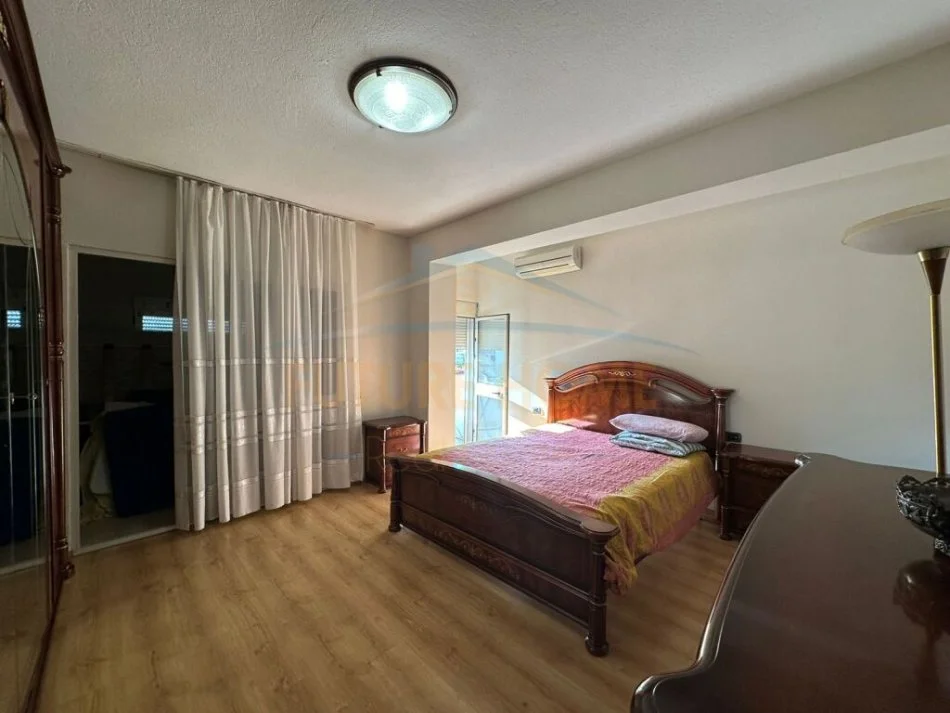 Tirane, jepet me qera apartament 2+1 Kati 6, 110 m² 700 € (Rruga e Durresit)