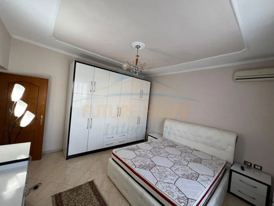 Tirane, jepet me qera apartament 1+1 Kati 5, 72 m² 450 € (Rruga Dibres)