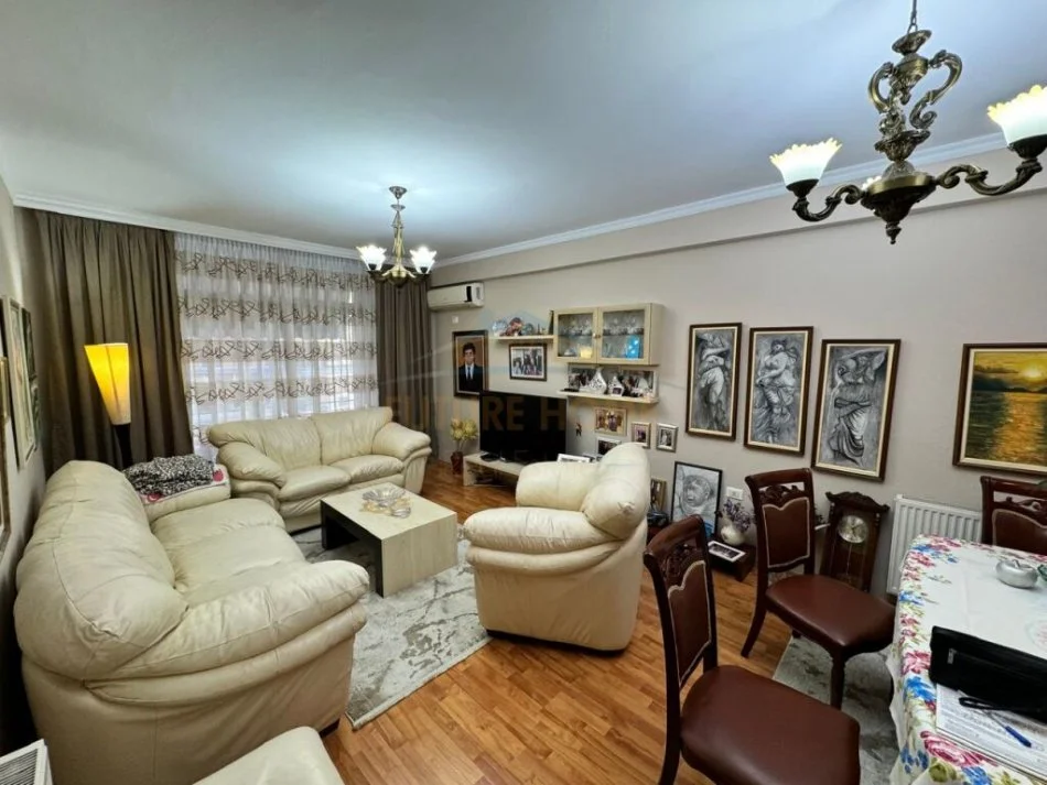 Tirane, shitet apartament 2+1 Kati 6, 119 m² 286.925 € (Komuna e Parisit)