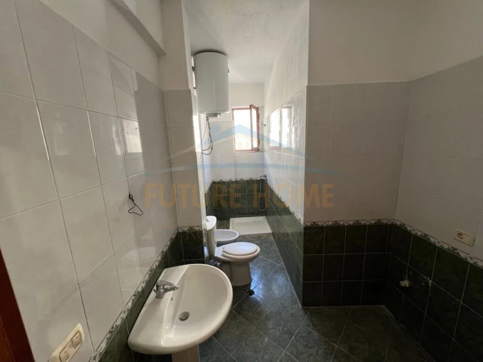 Durres, shitet apartament 1+1 Kati 7, 70 m² 85.000 € (Plazh Iliria , Durres)