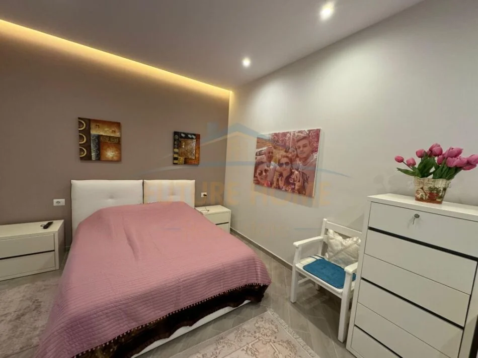 Durres, shitet apartament 2+1 Kati 0, 300 m² 370.000 € (Gjiri i Lalezit)