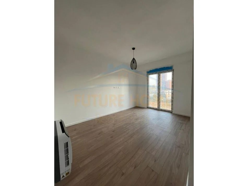 Tirane, jap me qera apartament 3+1 Kati 4, 150 m² 500 € (Rruga Jordan Misja)
