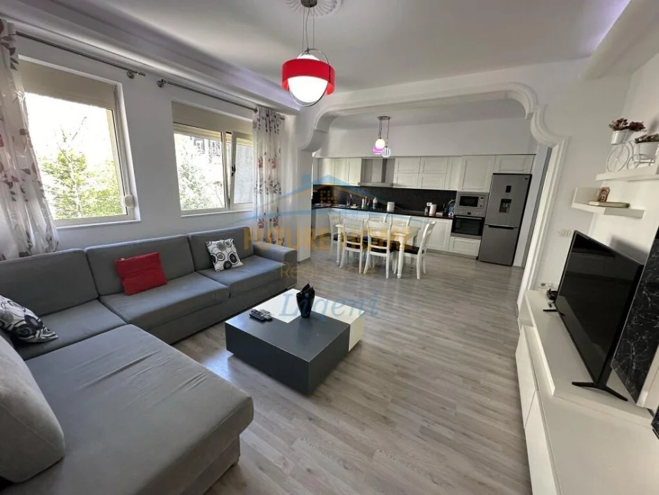 SHITET APARTAMENT 2+1,LIQENI THATE,198000 EURO