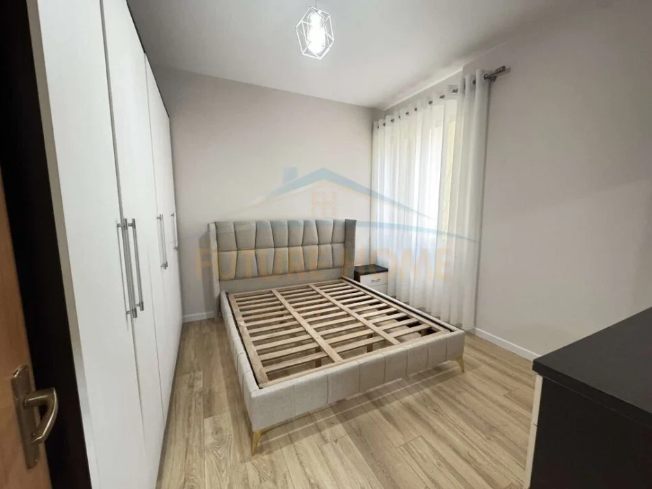 Tirane, shitet apartament 2+1+Aneks+Ballkon Kati 1, 88 m² 122.000 € (Yzberisht)