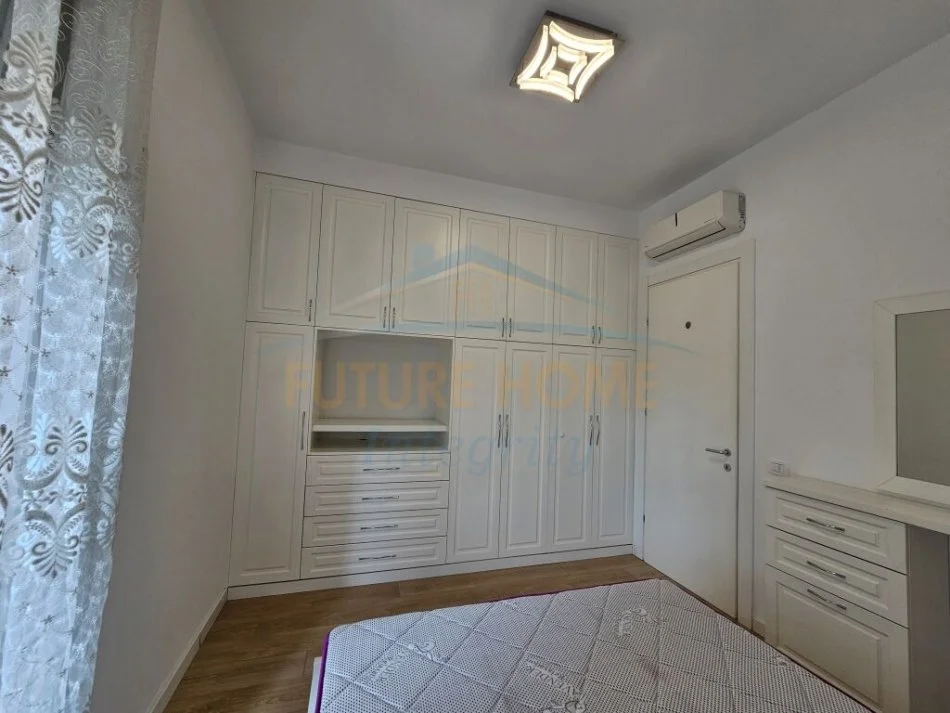 Tirane, jepet me qera apartament 2+1+Ballkon Kati 3, 109 m² 1.200 € 