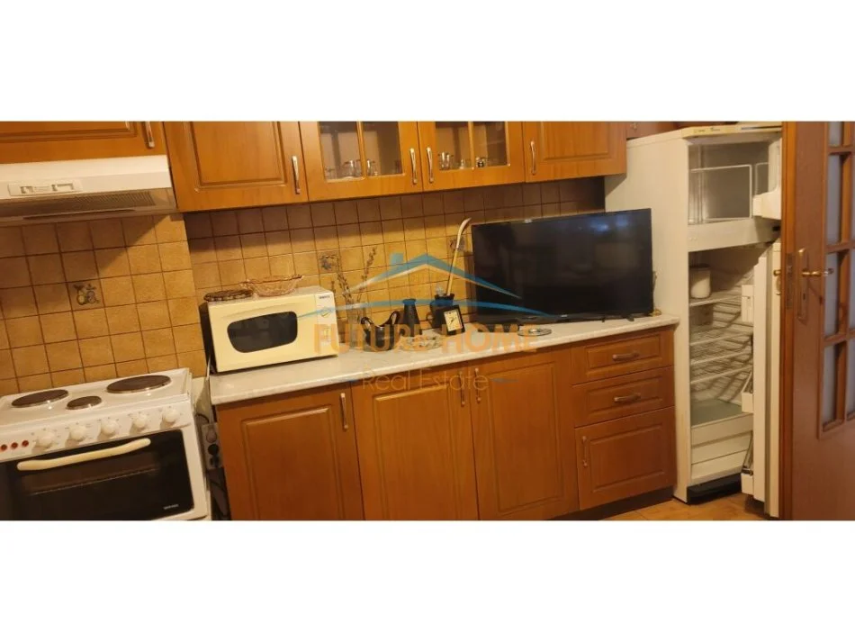 Tirane, jepet me qera apartament 2+1 Kati 2, 73 m² 650 € (Rrugën Myslym Shyr)