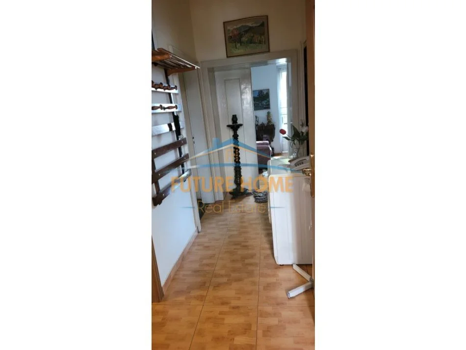 Tirane, jepet me qera apartament 1+1 Kati 2, 73 m² 650 € (Myslym Shyri)