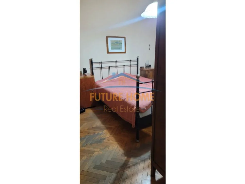 Tirane, jepet me qera apartament 2+1 Kati 2, 73 m² 650 € (Rrugën Myslym Shyr)