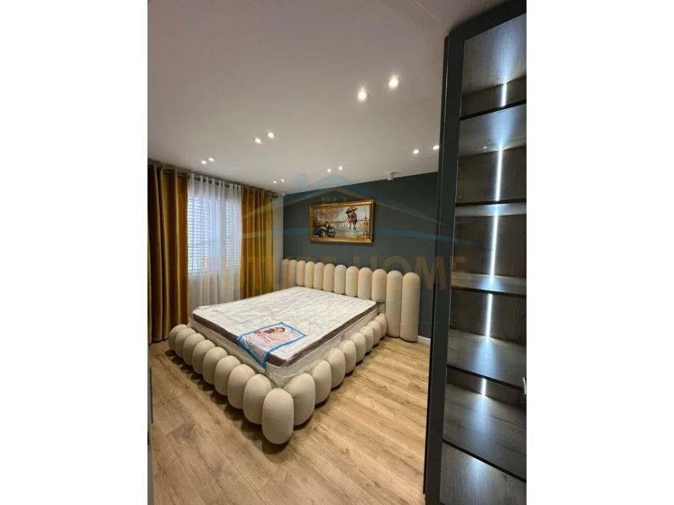 Tirane, jepet me qera apartament 1+1 Kati 5, 44 m² 1.000 € 