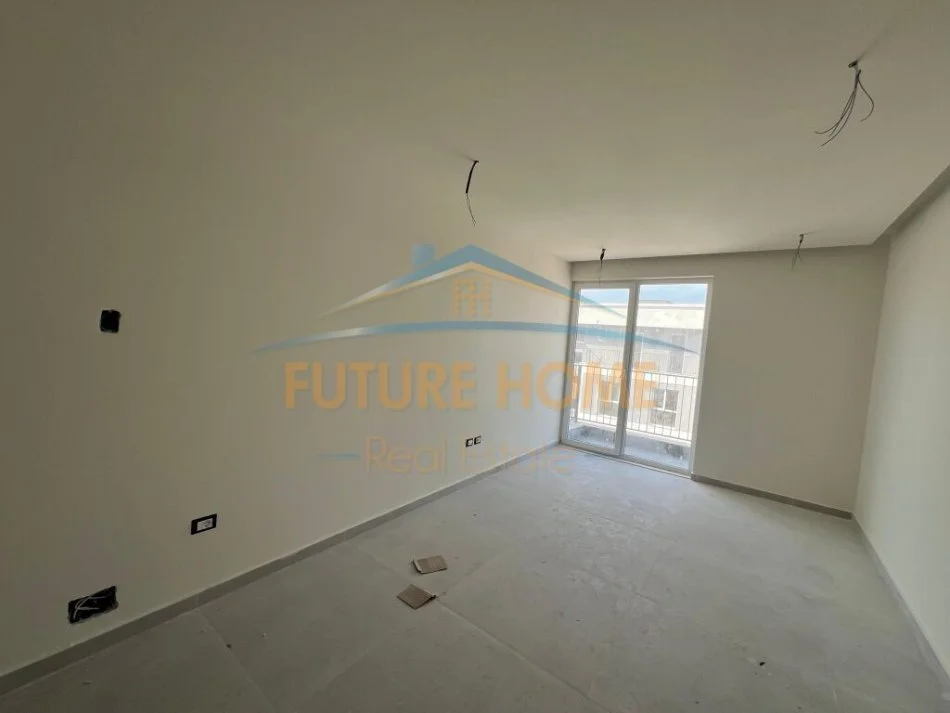 Tirane, shitet apartament 1+1+Ballkon Kati 8, 64 m² 69.500 € (Univers City)