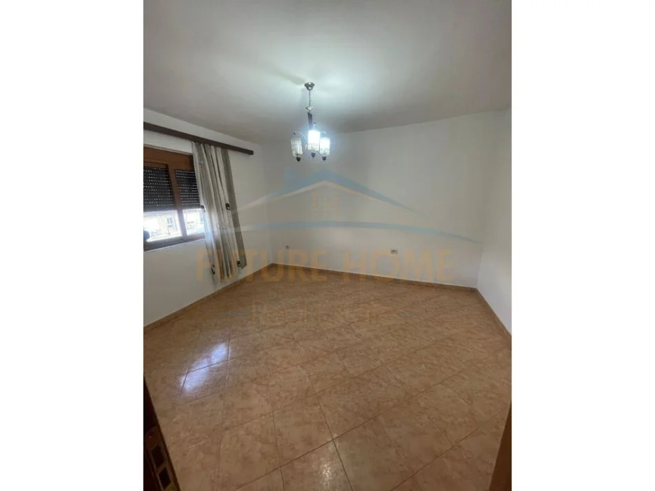 Tirane, shitet apartament 1+1 Kati 5, 49 m² 88.000 € (Tregu Elektrik)