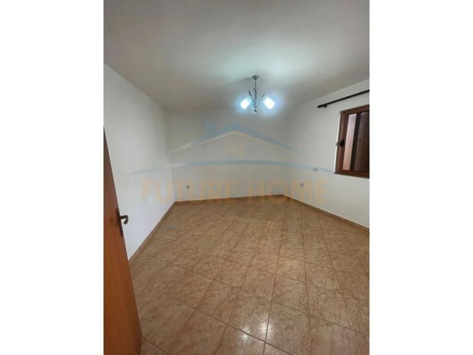 Tirane, shitet apartament 1+1 Kati 5, 49 m² 88.000 € (Tregu Elektrik)