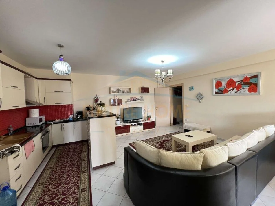 Tirane, shitet apartament 2+1+Aneks+Ballkon Kati 5, 121 m² 125.000 € (Unaza e Re)