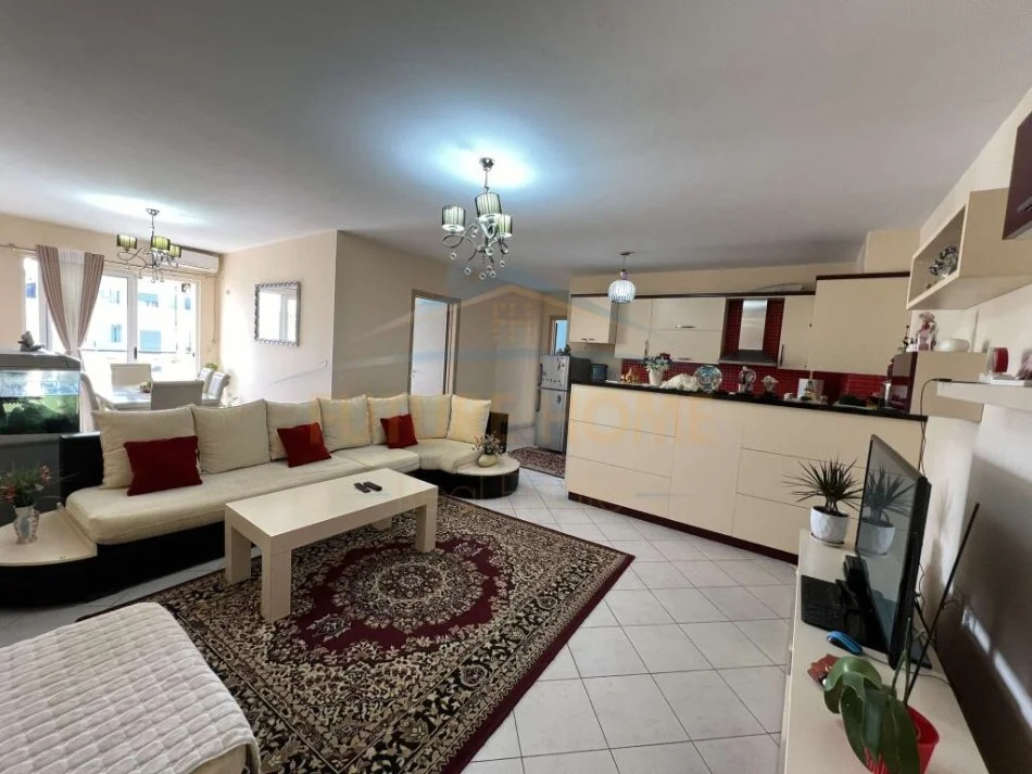 Tirane, shitet apartament 2+1+Aneks+Ballkon Kati 5, 121 m² 125.000 € (Unaza e Re)