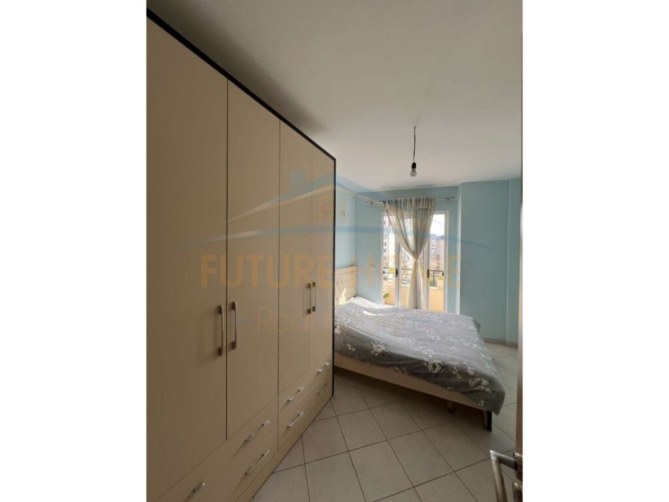 SHITET APARTAMENT 2+1+2,UNAZA RE ,125000 EURO