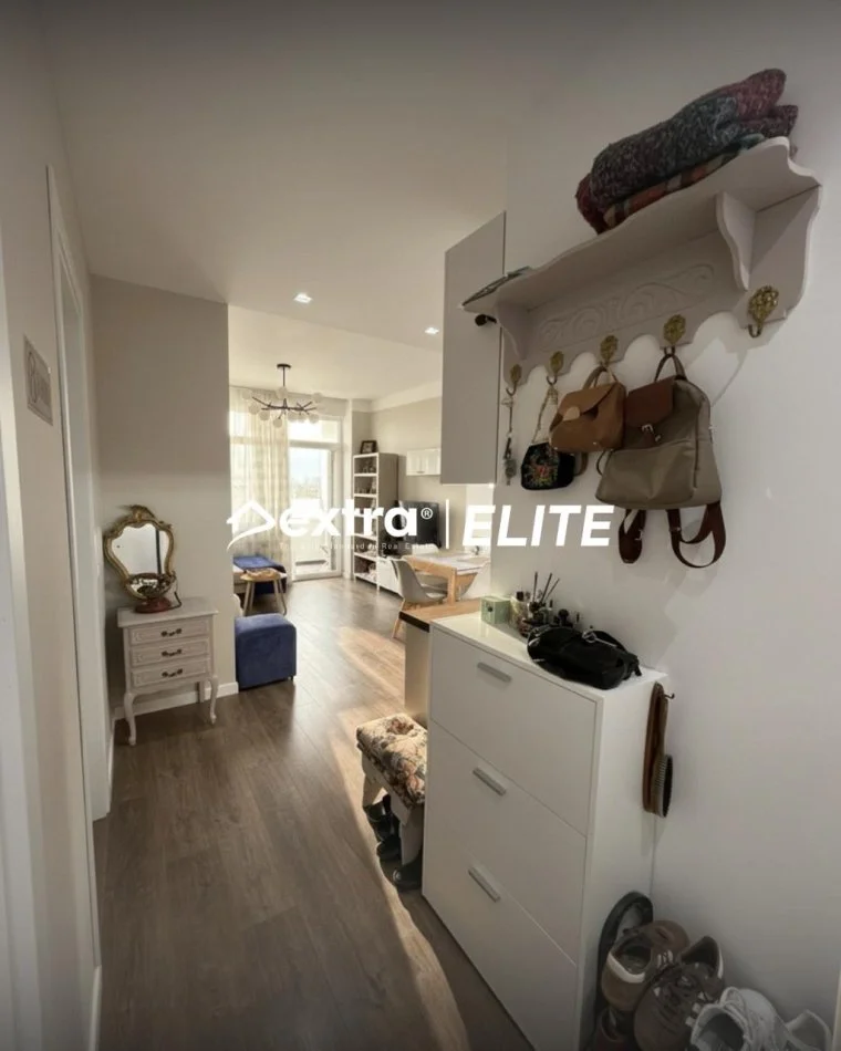 Tirane, shitet apartament 1+1+Ballkon Kati 9, 57 m² (Rruga Petro Nini Luarasi)