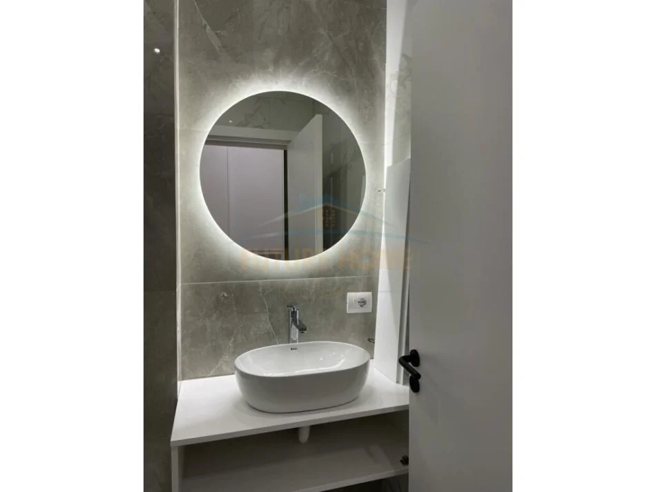 Tirane, jepet me qera apartament 1+1 Kati 3, 71 m² 900 € 