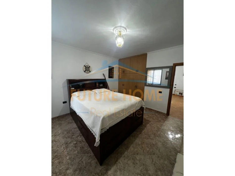 Tirane, jepet me qera apartament 2+1 Kati 2, 80 m² 700 € (Pranë Postes numer 8, Sheshi Wilson)
