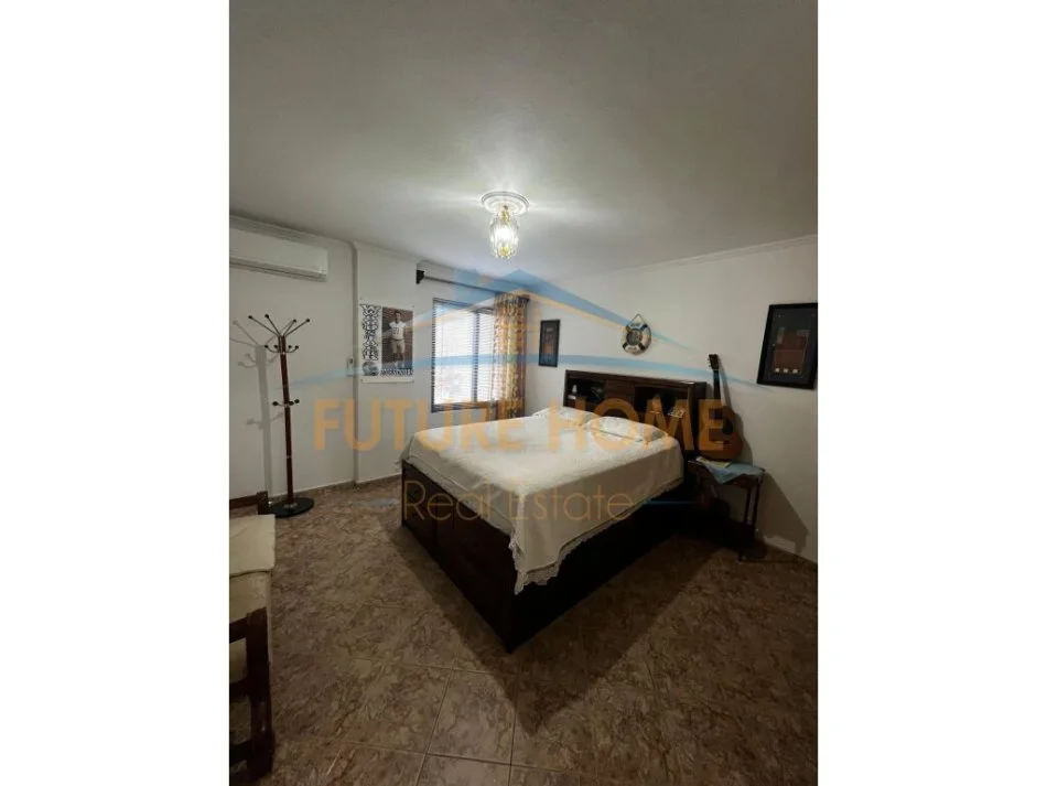 Tirane, jepet me qera 2+1 Kati 2, 700 € (Sheshi Willson)