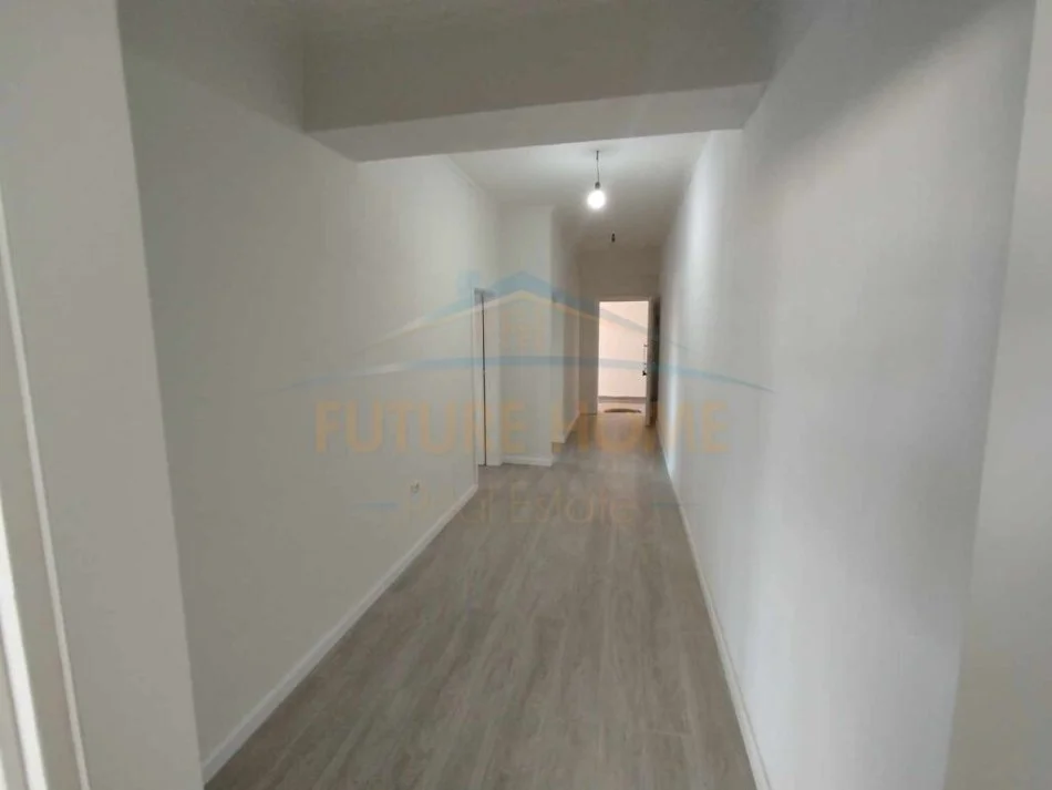 Tirane, shitet apartament 2+1 Kati 1, 129 m² 231.480 € (SELITE)