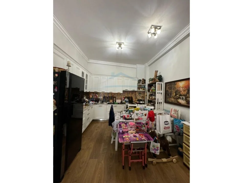 SHITET APARTAMENT 2+1+2+POST PARKIMI,LIQENI THATE