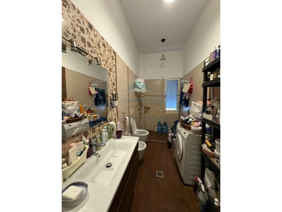 Tirane, shitet apartament 2+1 Kati 1, 123 m² 250.000 €  PRM45898