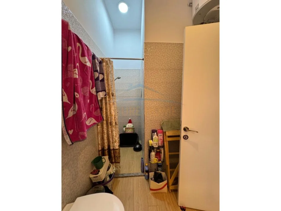 SHITET APARTAMENT 2+1+2+POST PARKIMI,LIQENI THATE