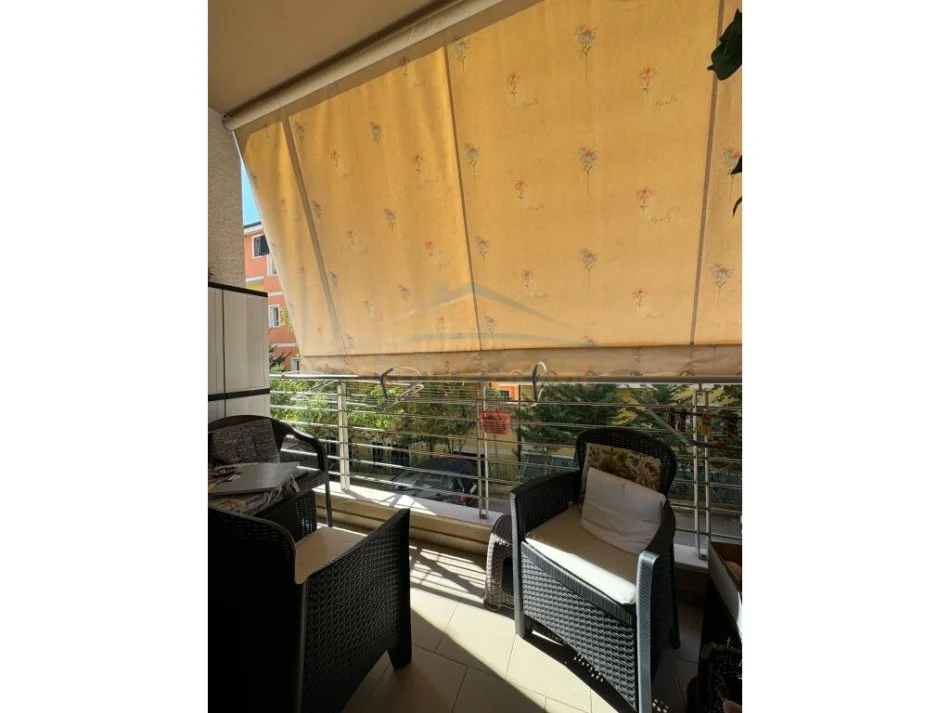 Tirane, shitet apartament 2+1 Kati 1, 123 m² 250.000 € (Liqeni i thate)