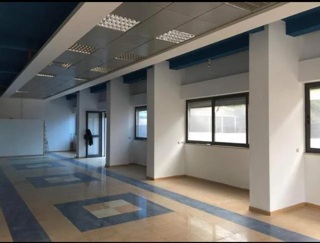 Tirane, Qera Ambient 180 m² 65.000 Leke