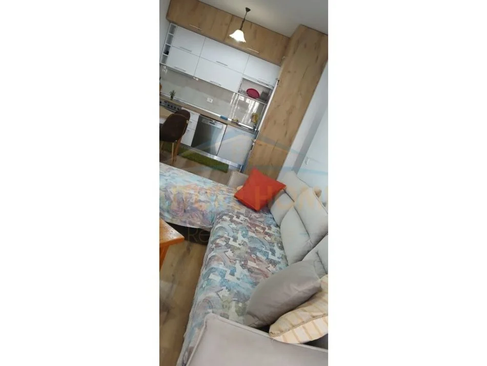 Tirane, jepet me qera apartament 1+1 Kati 5, 65 m² 600 € (Kompleksin Star)