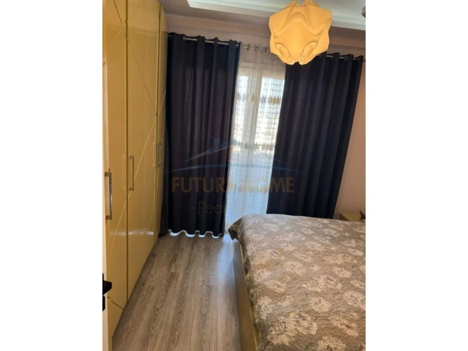 Tirane, jepet me qera apartament 1+1 Kati 6, 72 m² 850 € (Komuna e Parisit)
