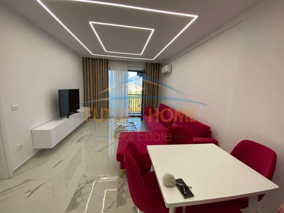 Tirane, jepet me qera apartament 1+1 Kati 5, 75 m² 600 € 