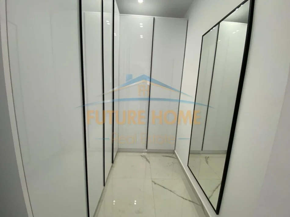 Tirane, jepet me qera apartament 1+1 Kati 5, 75 m² 600 € 