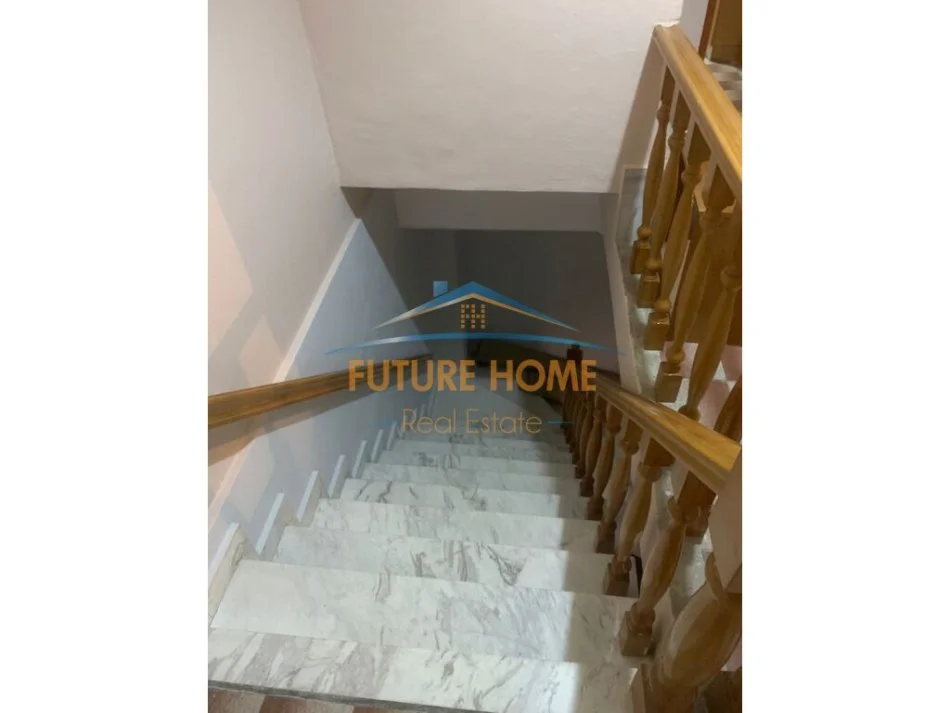 QERA VILE 3-KATESHE, GJIMNAZI PARTIZANI