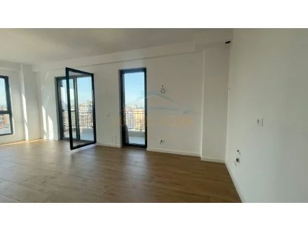 Tirane, jepet me qera per zyra apartament 2+1 Kati 9, 75 m² 700 € (Rruga Tefta Tashko Koco, Tirane, AREA45492)