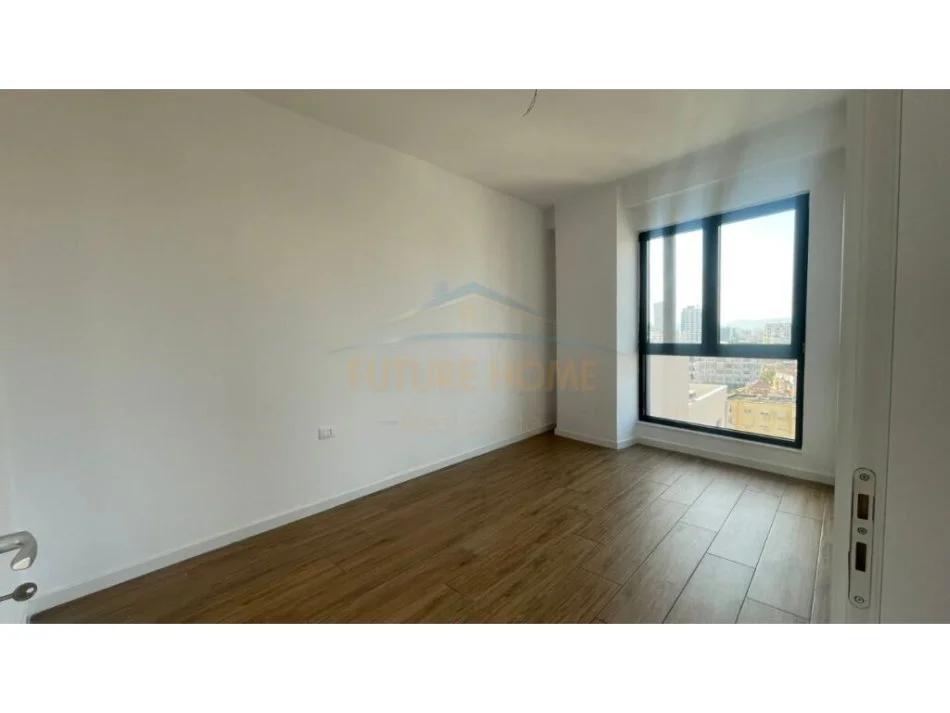 Tirane, jepet me qera apartament 2+1 Kati 9, 75 m² 800 € (Pazari i Ri)