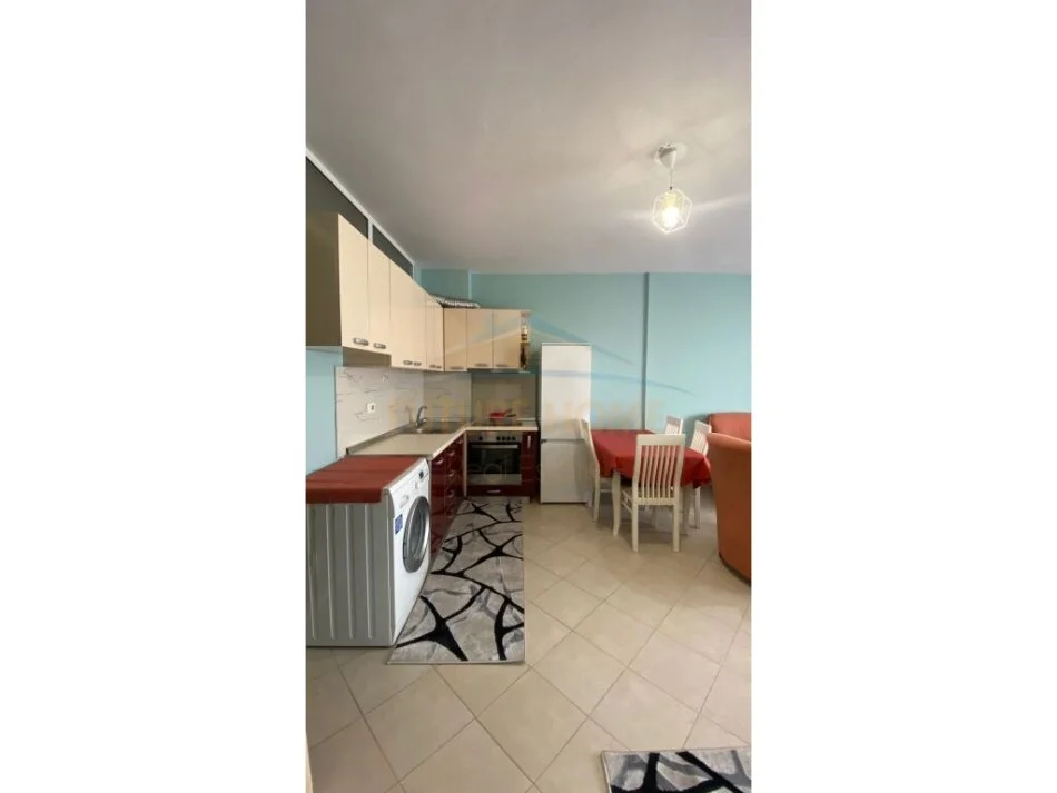 Tirane, shitet apartament 2+1 Kati 7, 97 m² 110.000 € (Unaza e Re)