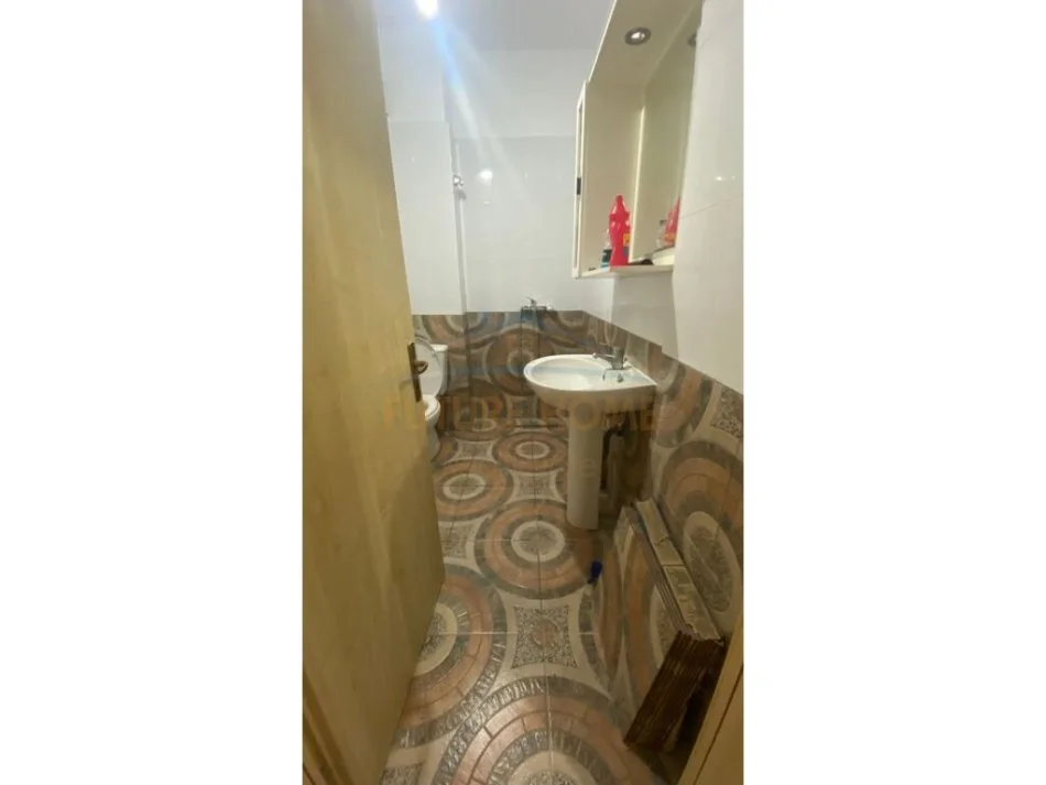 Tirane, shitet apartament 2+1 Kati 7, 97 m² 110.000 € (Unaza e Re)