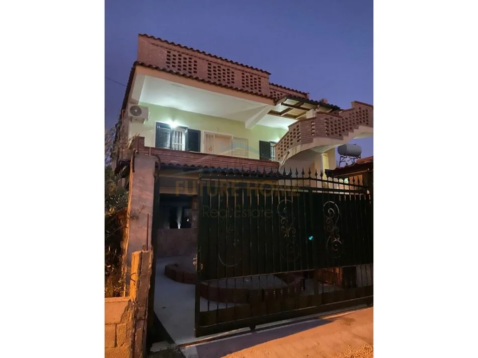 Vlore, jepet me qera Vile 2 Katshe Kati 2, 150 m² 600 € (lagjia Kushtrimi) rv46045