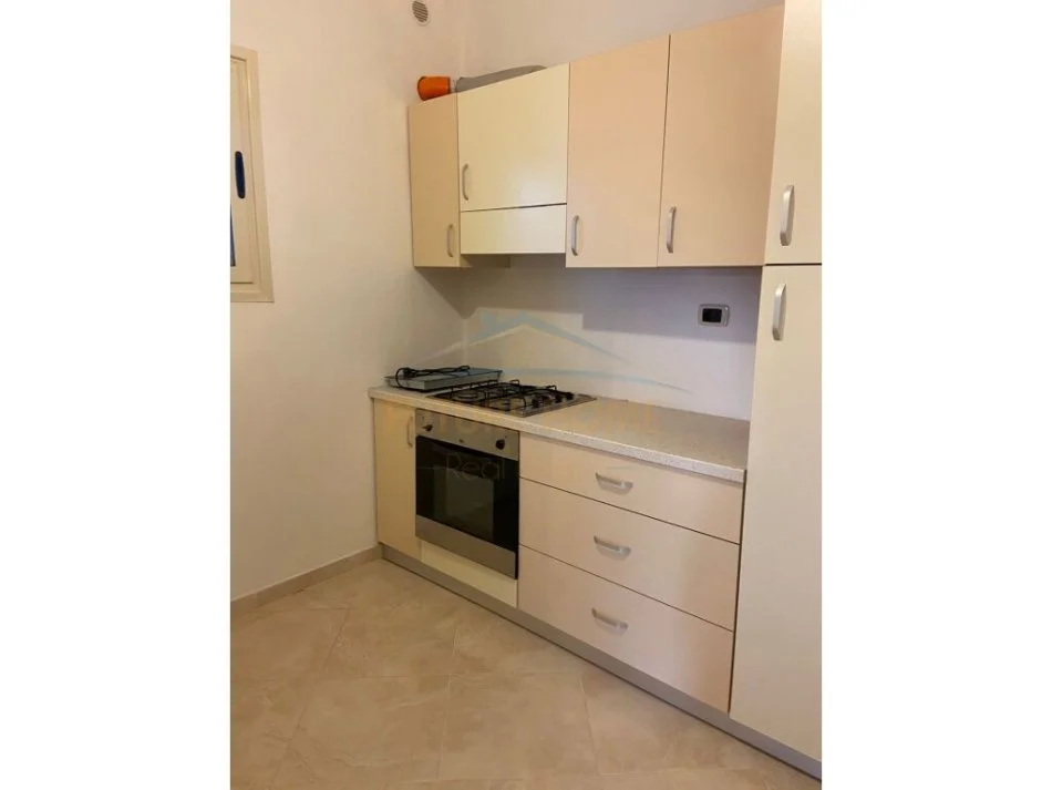 Vlore, jepet me qera Vile 2 Katshe Kati 2, 150 m² 600 € (lagjia Kushtrimi) rv46045