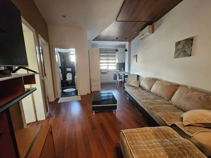 Tirane, jepet me qera apartament 2+1+Aneks+Ballkon Kati 3, 73 m² 600 € (Bulevardi i ri)